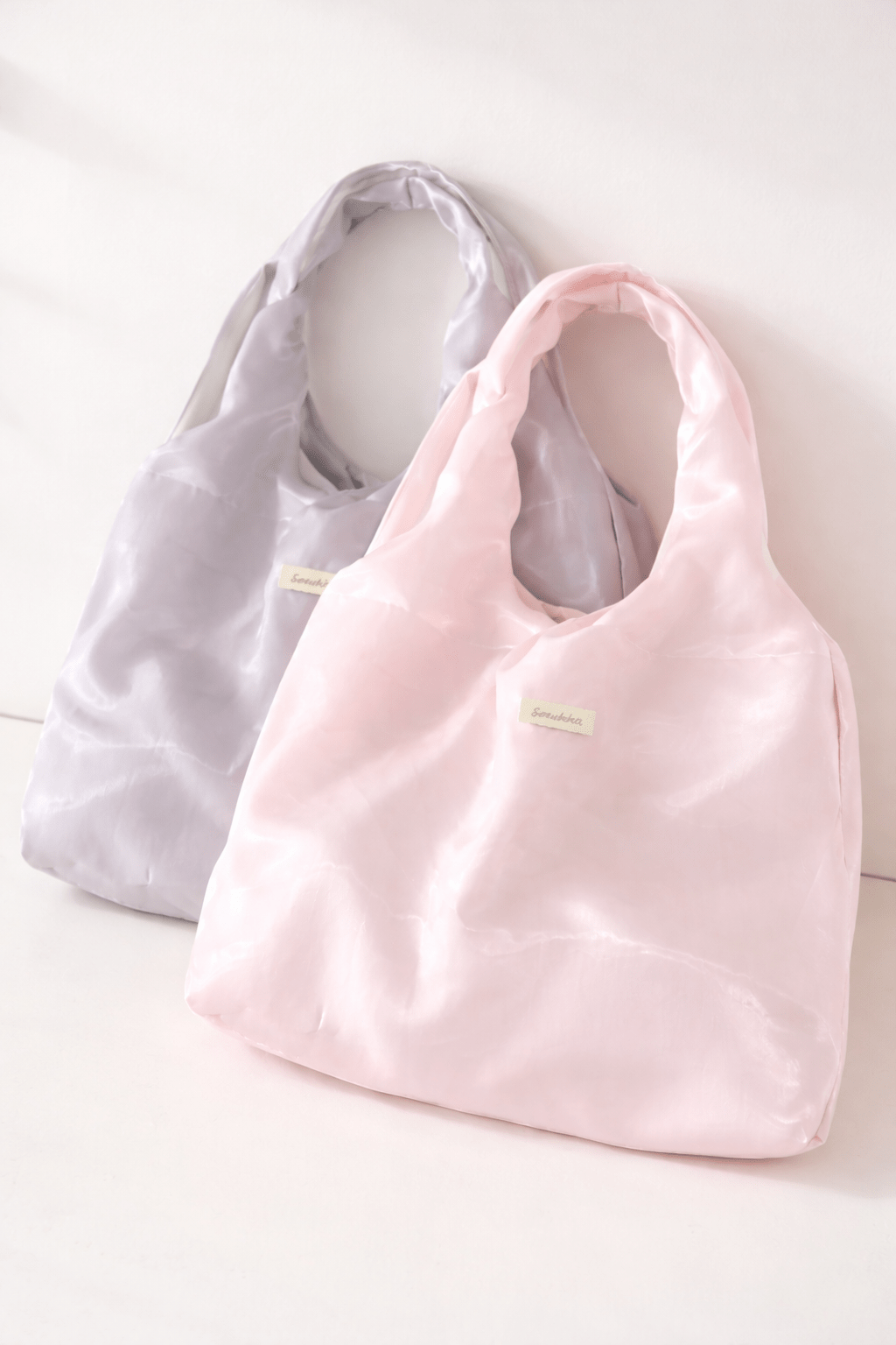 Lightweight satin-finish tote bag